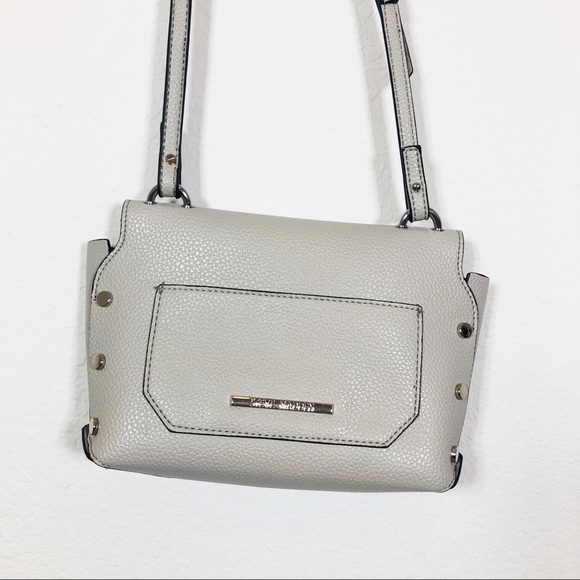🔥SALE🔥 Steve Madden gray and silver crossbody bag - Picture 6 of 9